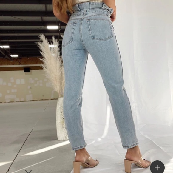 Ruffle PaperBag Denim Jeans - Picture 5 of 5